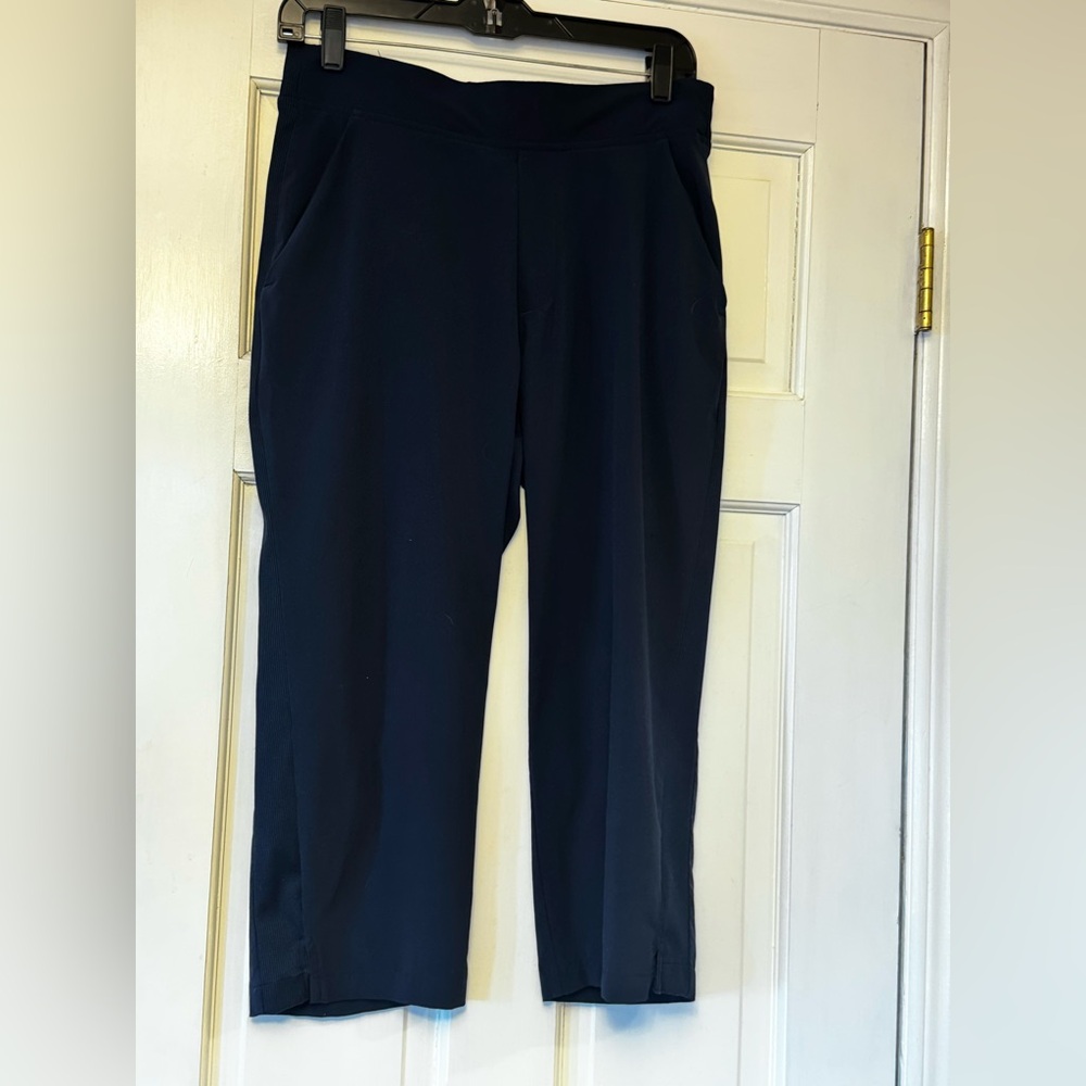 Athleta Capri Length‎ Navy Joggers